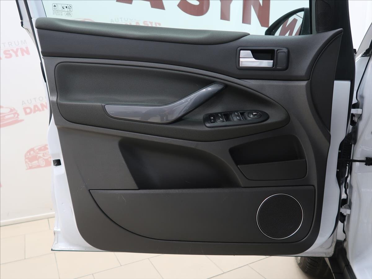 Ford Kuga SUV / Terénní 2,0 l 103 kw