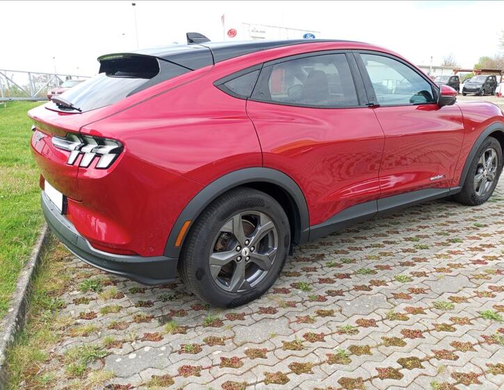 Ford Mustang Mach-E 37