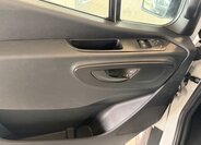 Mercedes-Benz Sprinter 9