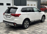 Mitsubishi Outlander 5