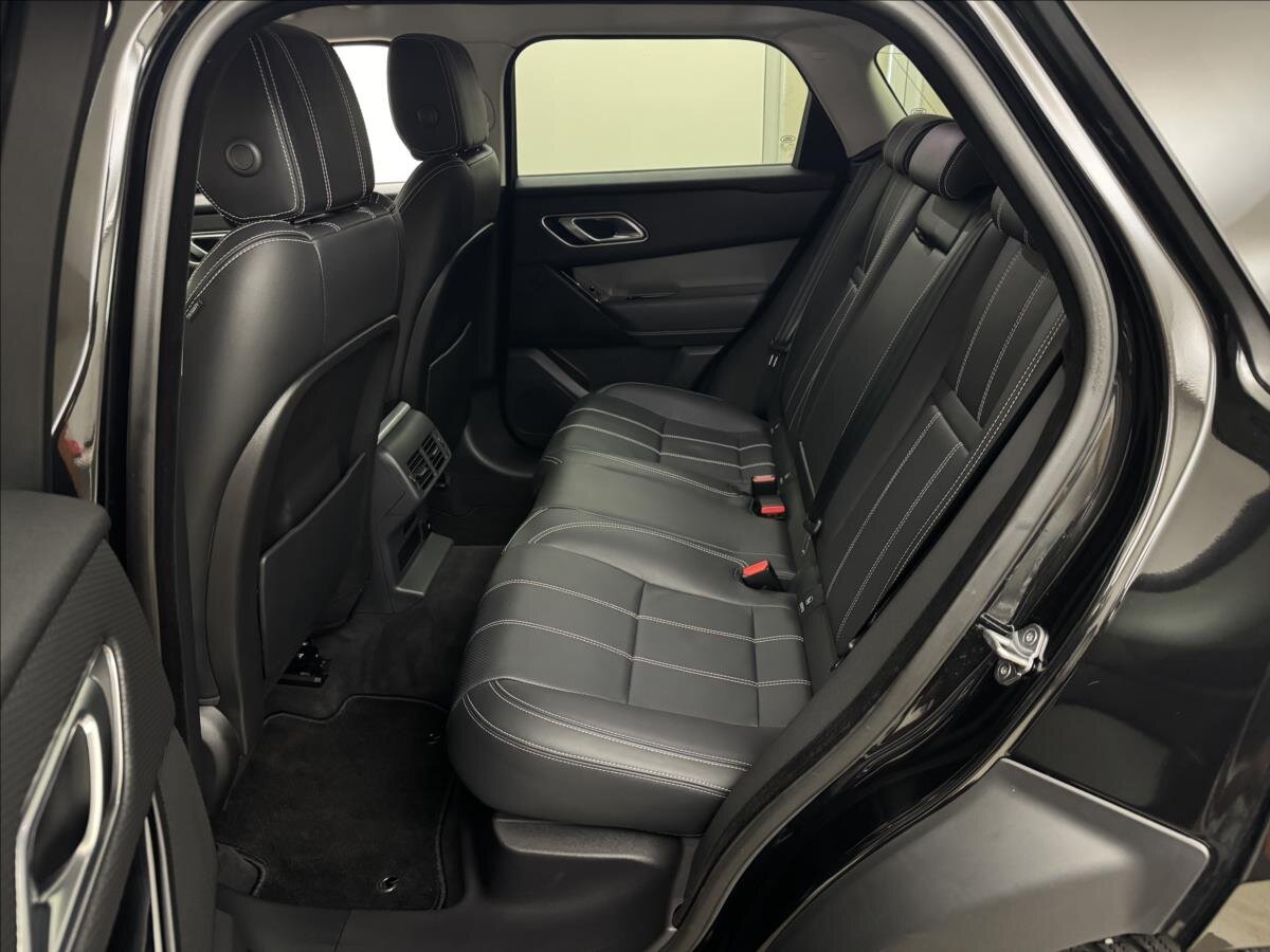 Land Rover Range Rover Velar SUV / Terénní 2,0 l 150 kw