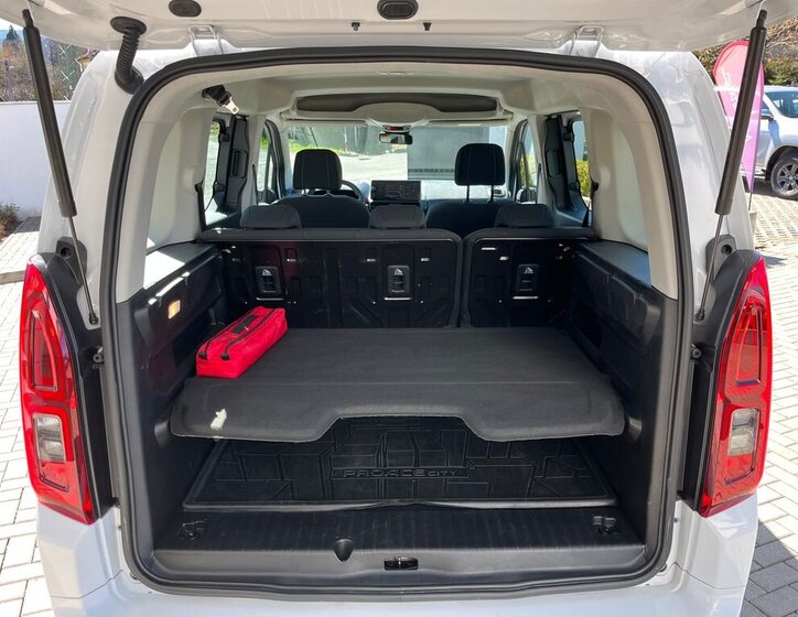 Toyota ProAce City Verso MPV 1,5 l 75 kw