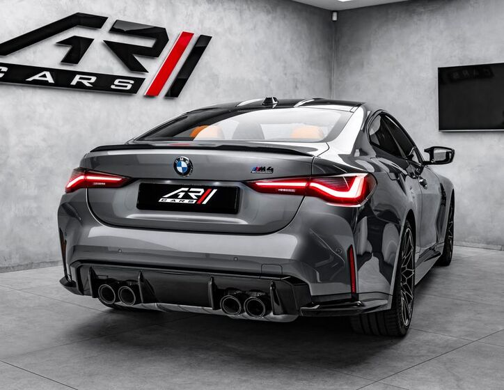 BMW M4 6