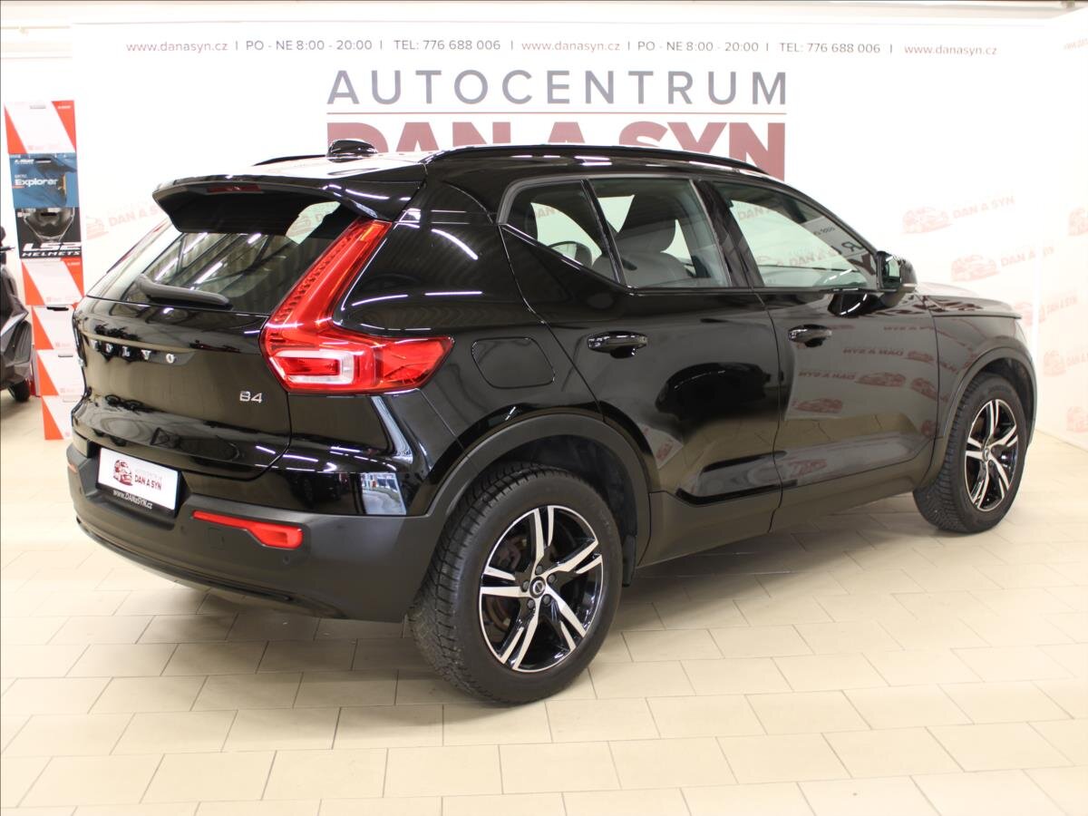 Volvo XC40 Kombi 2,0 l 145 kw
