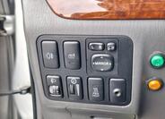 Toyota Land Cruiser 9