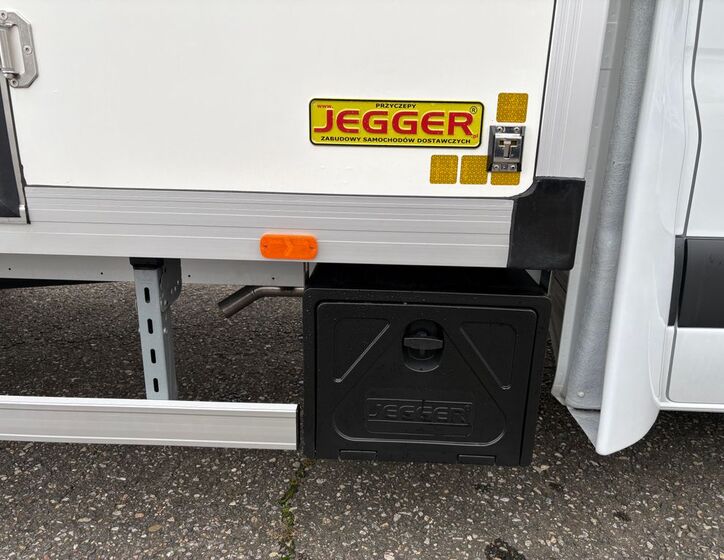 Mercedes-Benz Sprinter 14