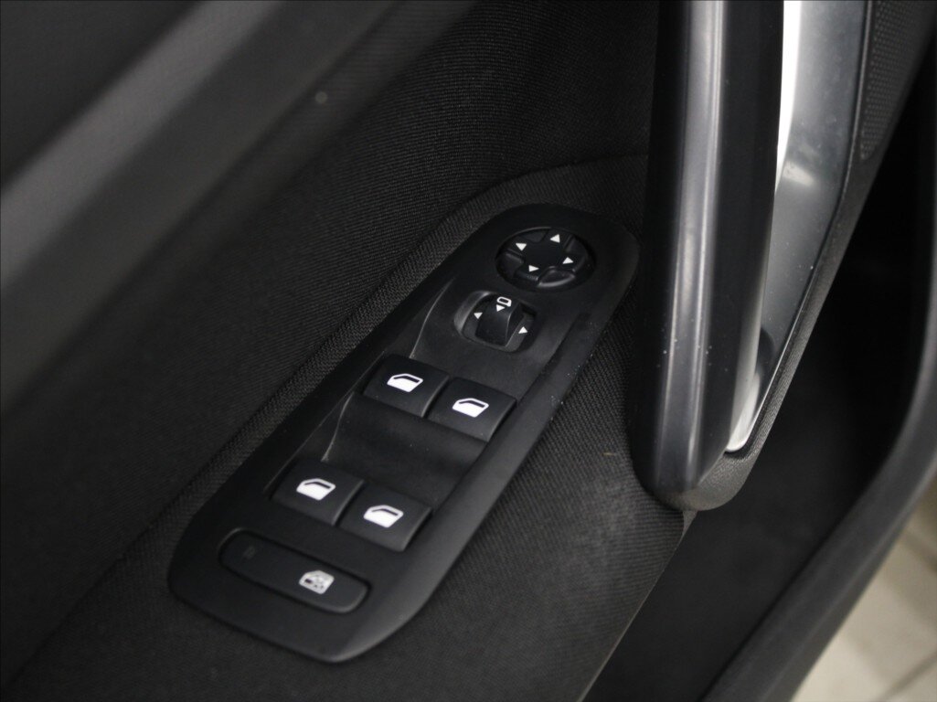 Peugeot 308 Hatchback 1,6 l 73 kw