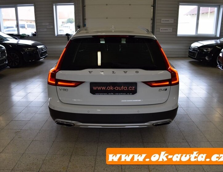 Volvo V90 Kombi 2,0 l 140 kw