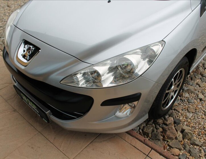 Peugeot 308 Hatchback 1,4 l 70 kw