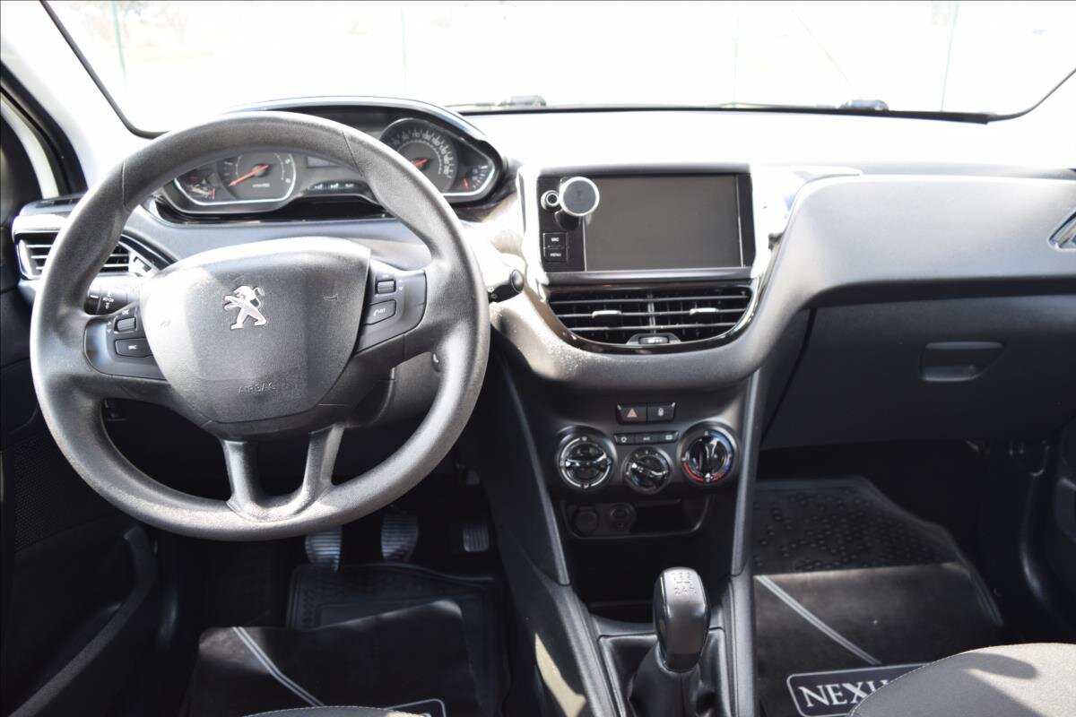 Peugeot 208 Hatchback 1,4 l 50 kw