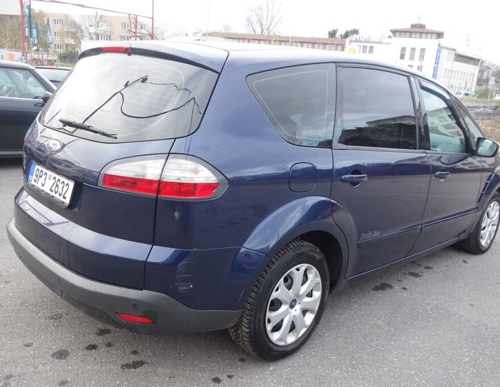 Ford S-MAX 9