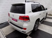 Toyota Land Cruiser 7