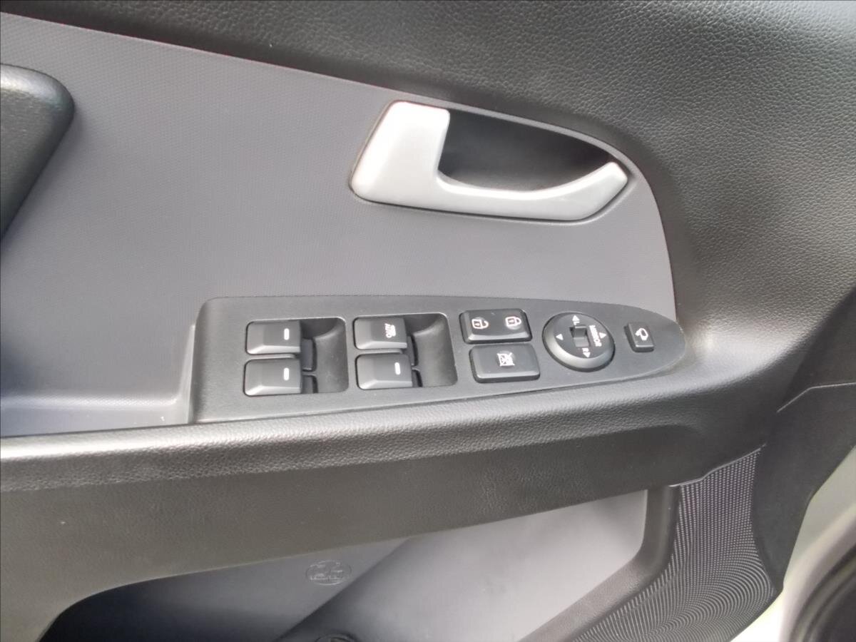 KIA Sportage SUV 1,7 l 85 kw