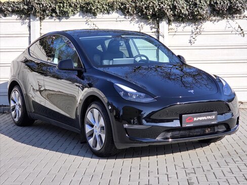 Tesla Model Y SUV / Terénní 0,0 378 kw
