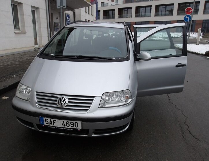Volkswagen Sharan Kombi 1,9 l 85 kw