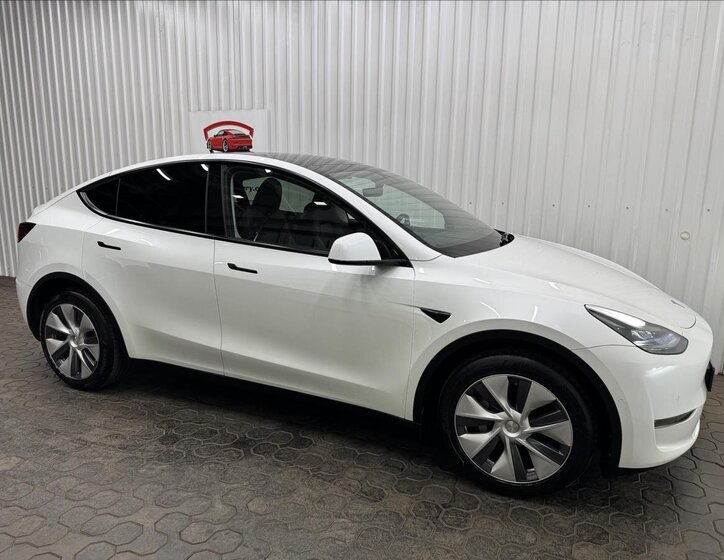 Tesla Model Y SUV 0,0 378 kw