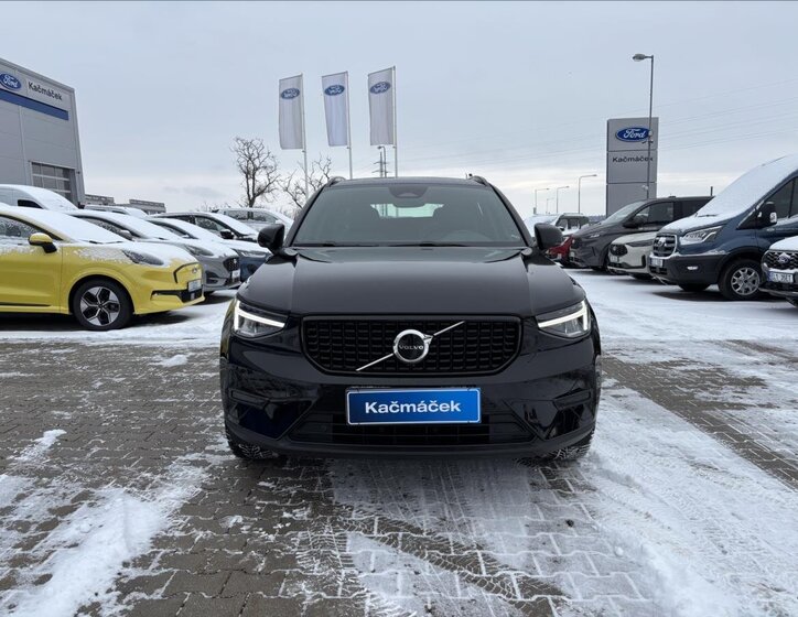 Volvo XC40 Kombi 2,0 l 145 kw
