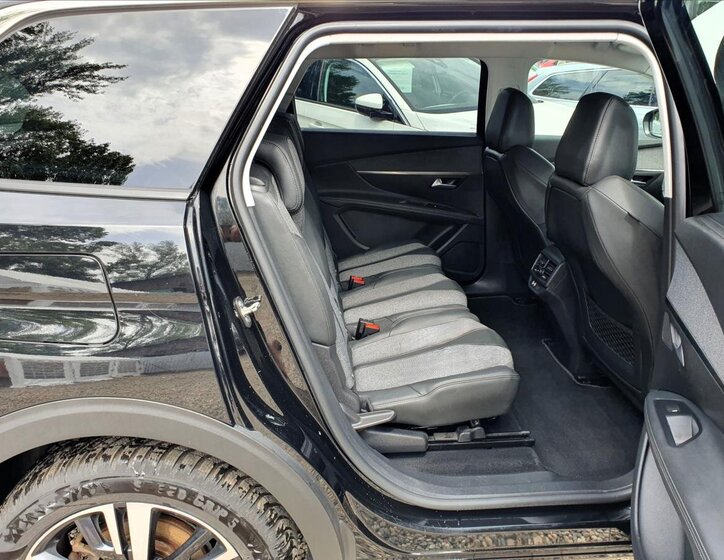 Peugeot 5008 SUV / Terénní 1,5 l 96 kw