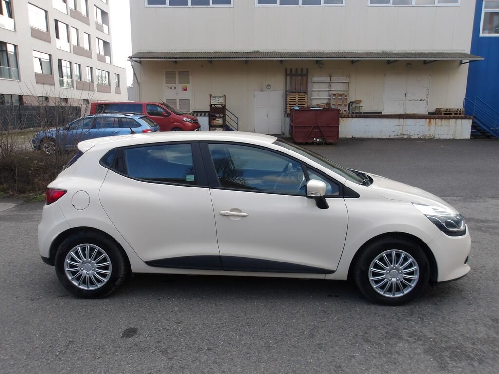 Renault Clio Hatchback 1,1 l 54 kw