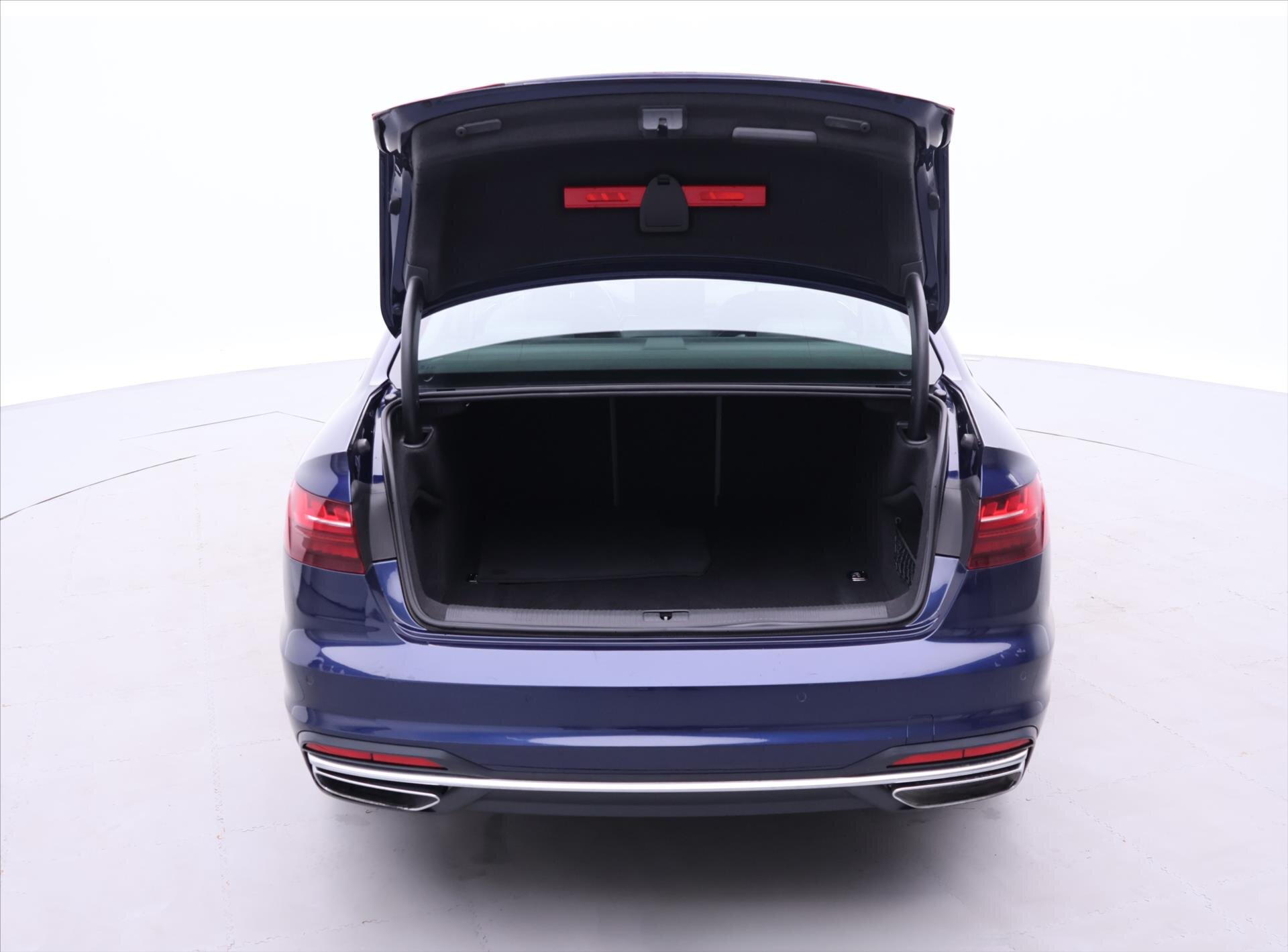 Audi A4 Sedan / Limuzína 2,0 l 120 kw