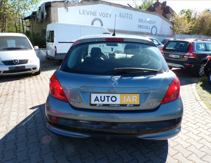 Peugeot 207 Hatchback 1,4 l 50 kw
