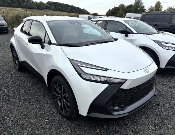 Toyota C-HR SUV 1,8 l 103 kw