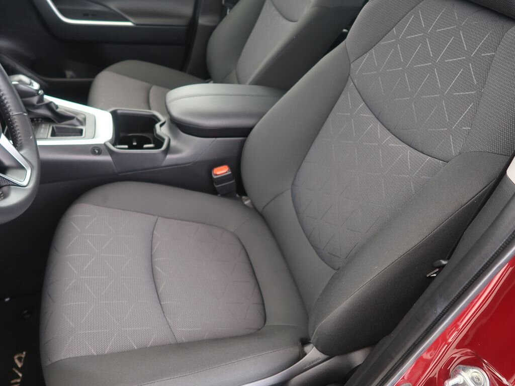 Toyota RAV4 SUV 2,0 l 129 kw