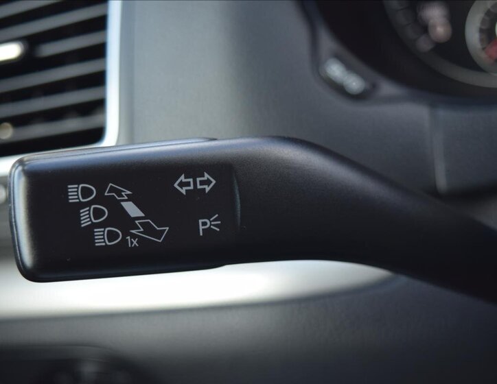 Volkswagen Sharan MPV 2,0 l 103 kw