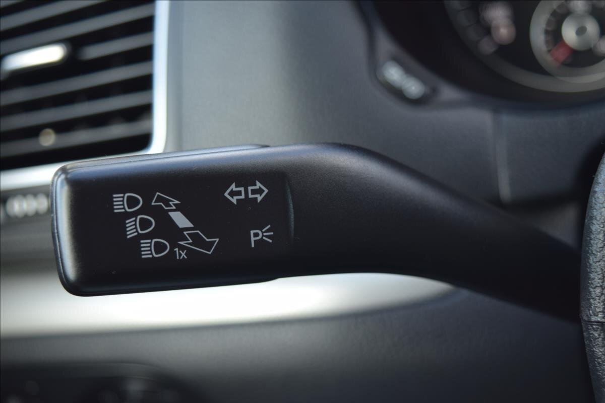 Volkswagen Sharan MPV 2,0 l 103 kw