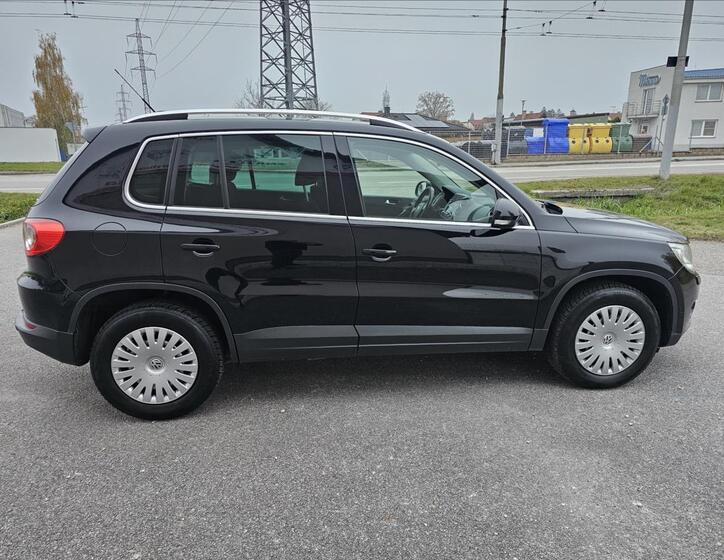 Volkswagen Tiguan 7