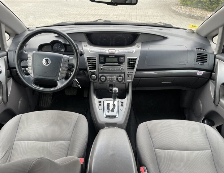 SsangYong Rodius SUV / Terénní 2,0 l 114 kw