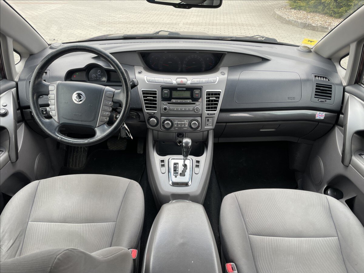 SsangYong Rodius SUV / Terénní 2,0 l 114 kw