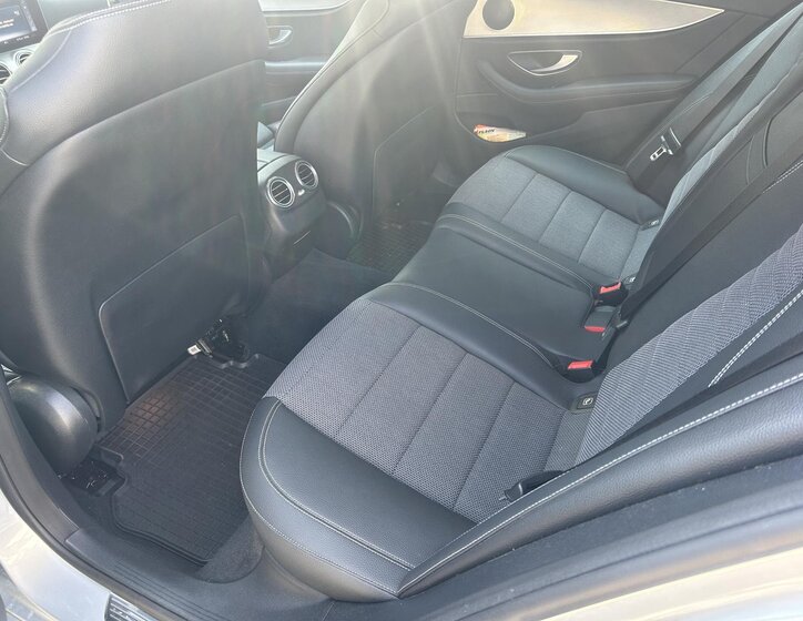 Mercedes-Benz Třídy E Sedan / Limuzína 3,0 l 190 kw