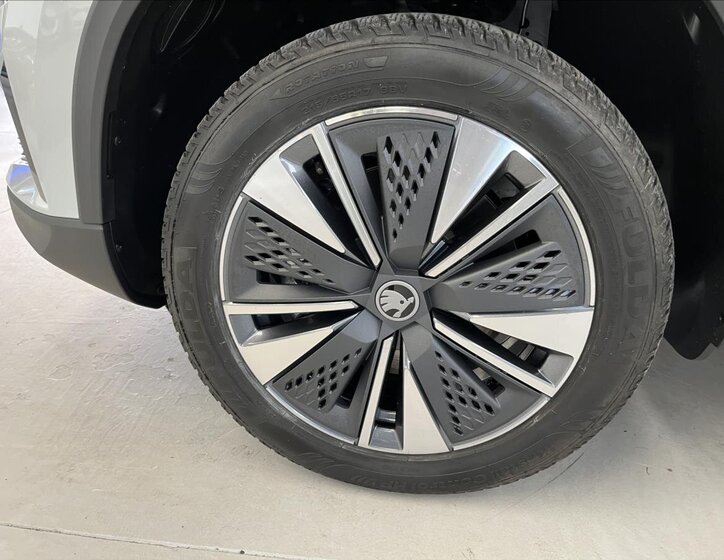 Škoda Karoq SUV / Terénní 1,5 l 110 kw