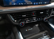 Chevrolet Suburban SUV 6,2 l 313 kw