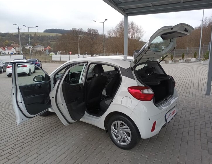 Hyundai i10 Hatchback 998,0 49 kw
