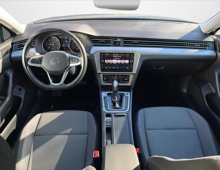 Volkswagen Passat 9