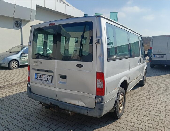Ford Transit Kombi 2,2 l 85 kw