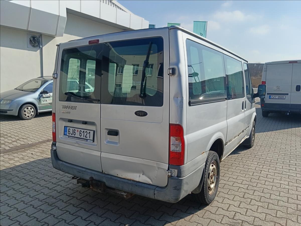 Ford Transit Kombi 2,2 l 85 kw
