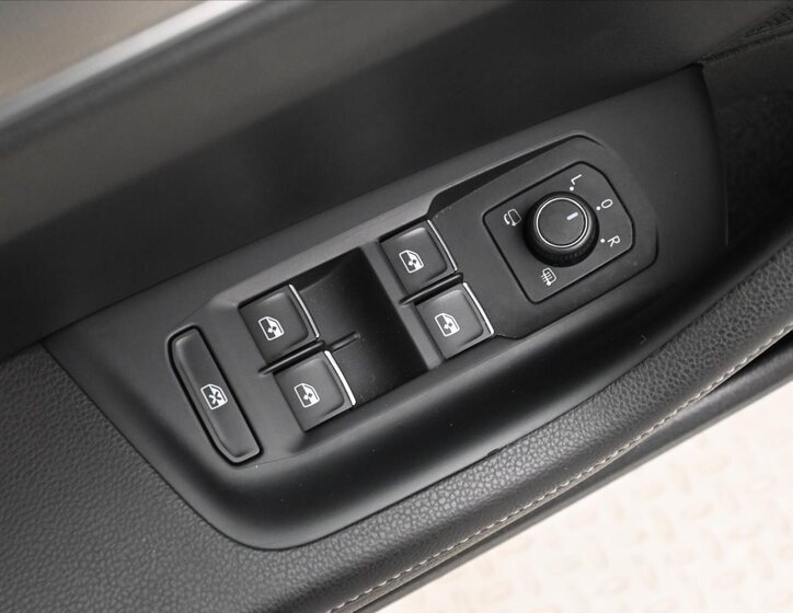 Volkswagen Passat Kombi 1,5 l 110 kw