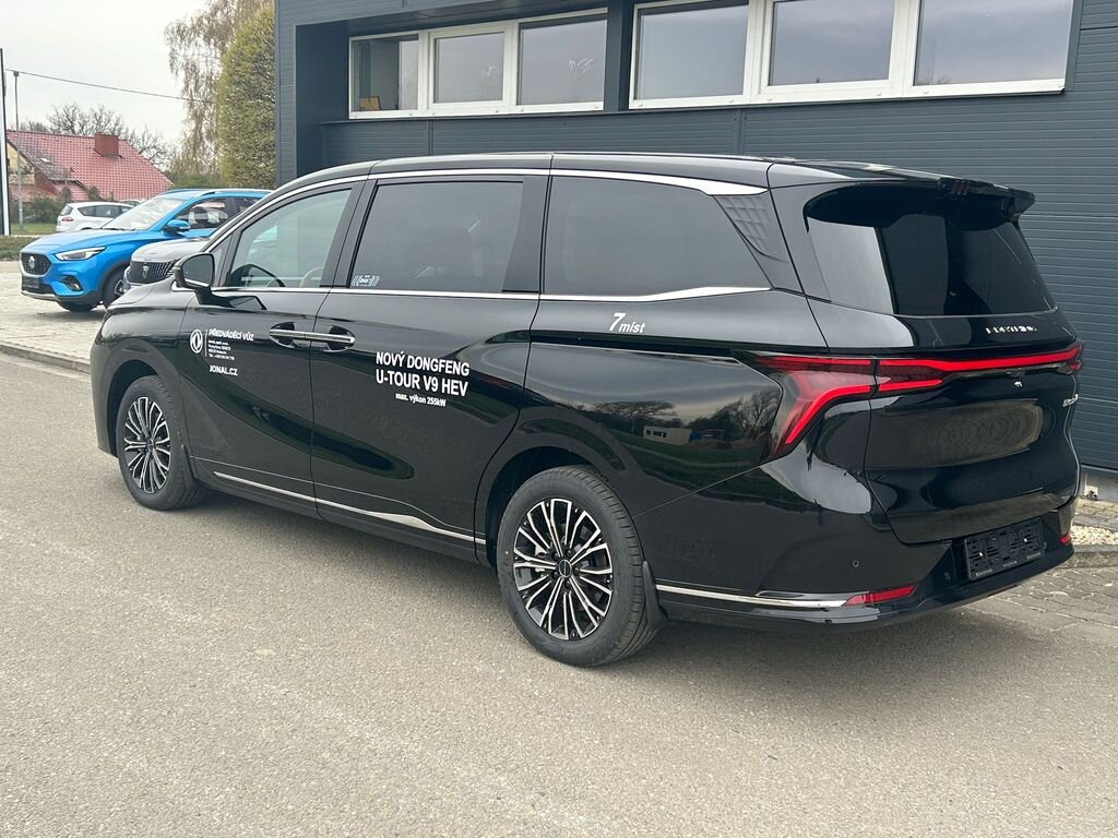 Dongfeng Ostatní MPV 1,5 l 255 kw