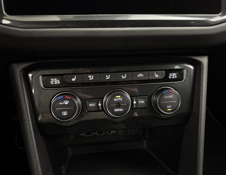 Volkswagen Tiguan 24