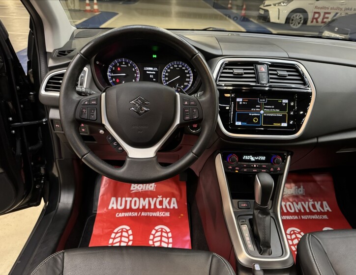 Suzuki SX4 S-Cross 21