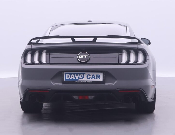 Ford Mustang 6
