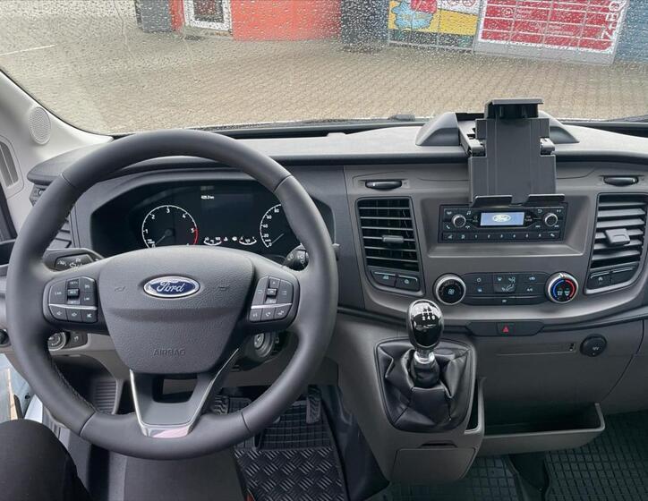 Ford Transit 11