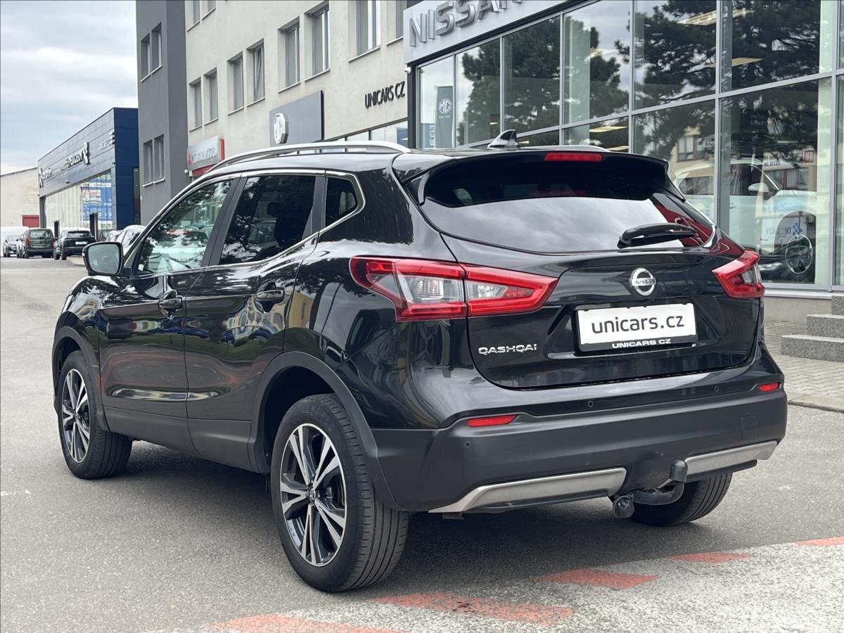 Nissan Qashqai SUV / Terénní 1,3 l 103 kw