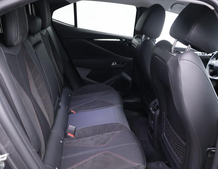 DS Automobiles DS4 Hatchback 1,6 l 165 kw