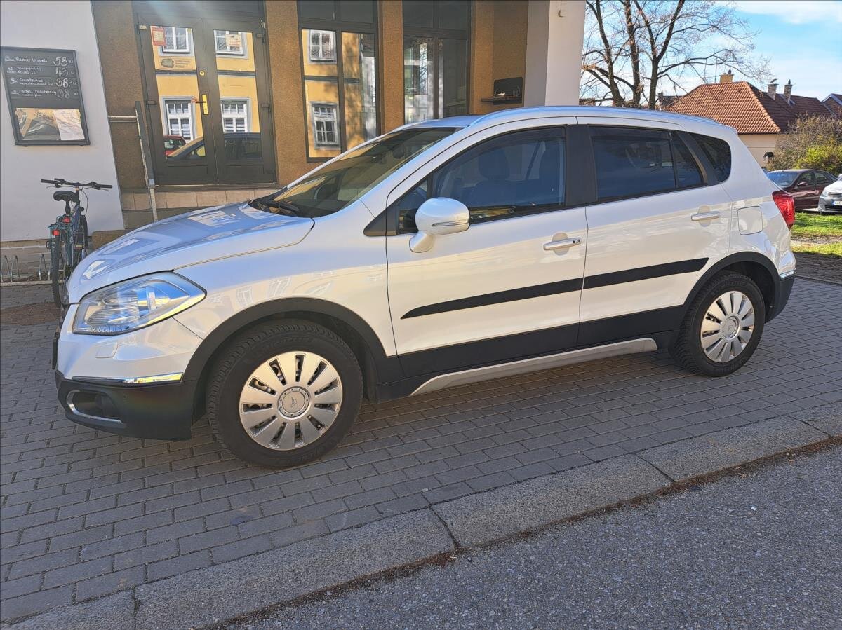 Suzuki SX4 S-Cross Hatchback 1,6 l 88 kw