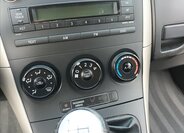 Toyota Auris Hatchback 1,4 l 66 kw