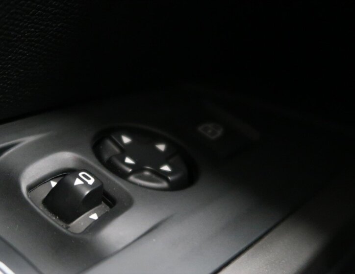 Peugeot 3008 SUV / Terénní 1,2 l 100 kw